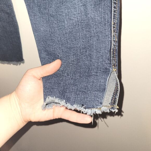Torrid Cropped Skinny Raw Hem Jeans 16 - Picture 4 of 12